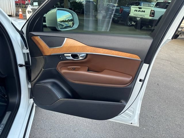 Used 2021 Volvo XC90 T6 Momentum w/ Advanced Package AWD/4WD image 36