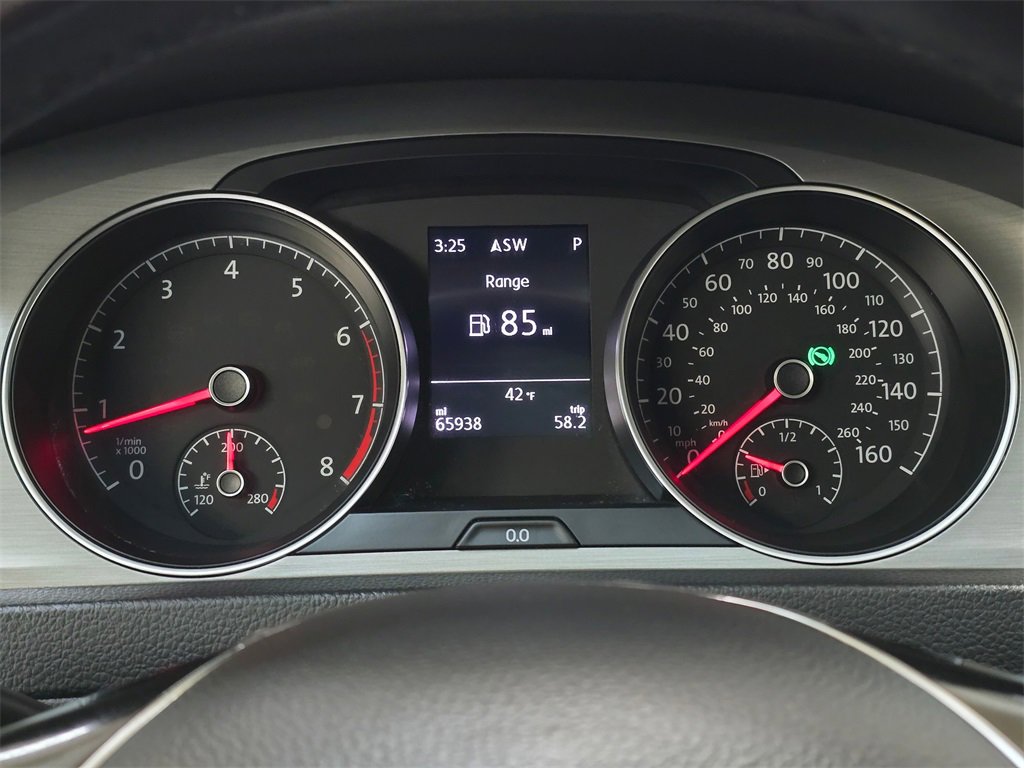 Used 2017 Volkswagen Golf Wolfsburg Edition image 25