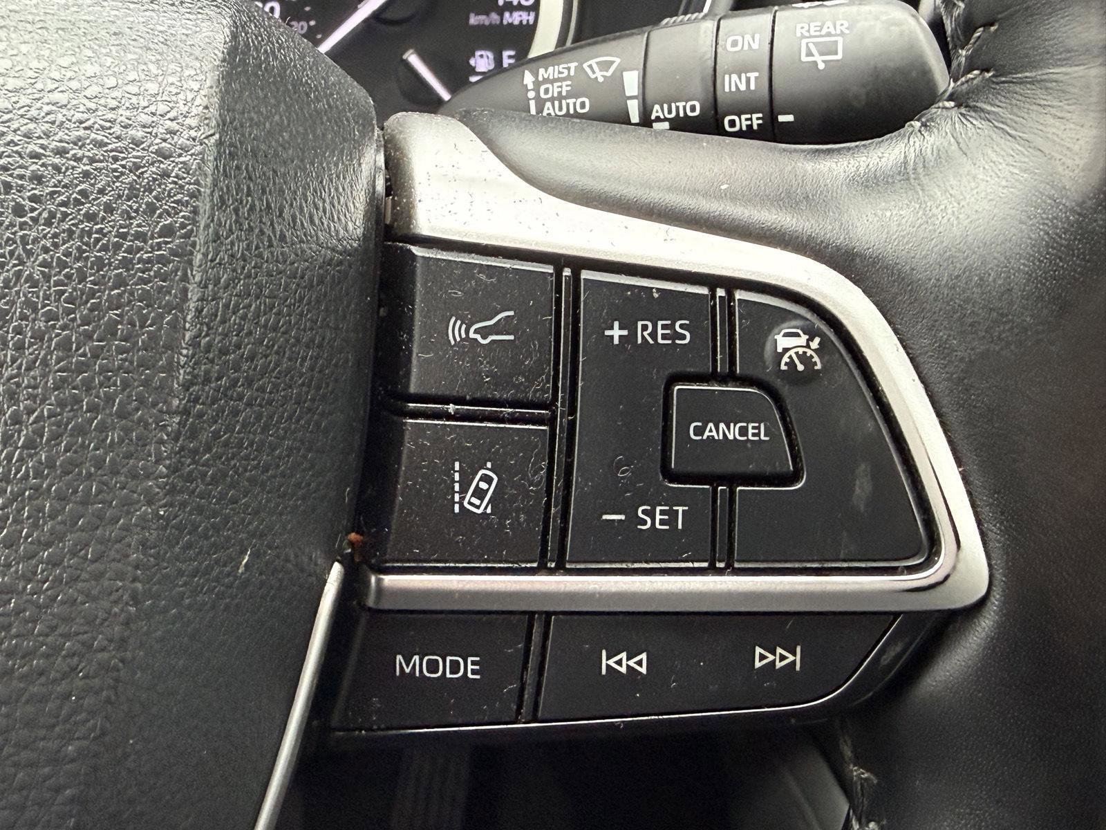 Certified 2022 Toyota Highlander Platinum image 22