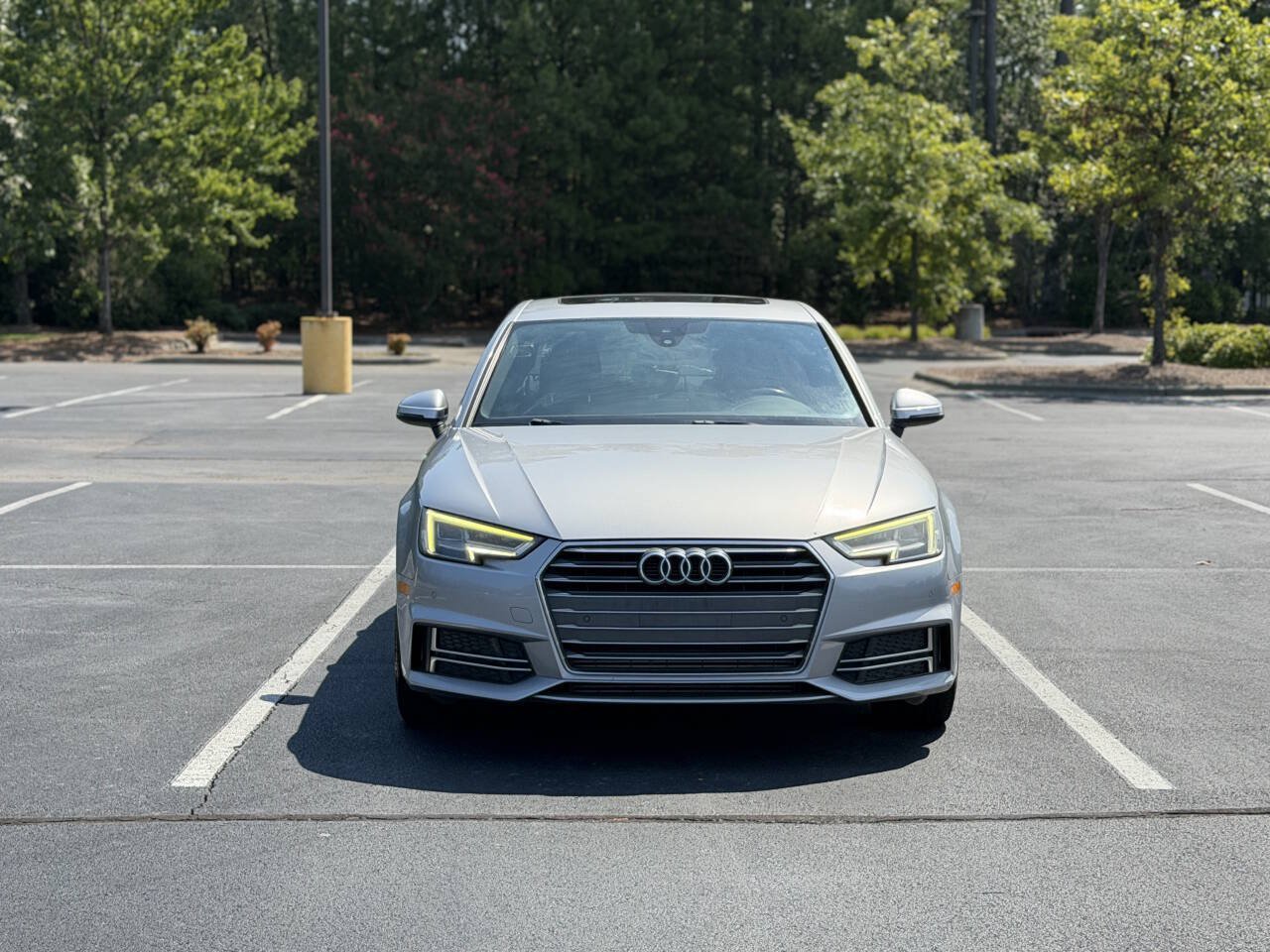 Used 2018 Audi A4 2.0T Ultra Premium Plus w/ Premium Plus Package FWD image 2