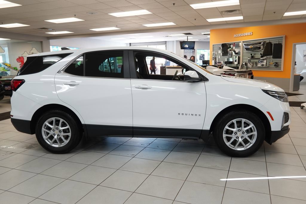 Used 2023 Chevrolet Equinox LT FWD image 13