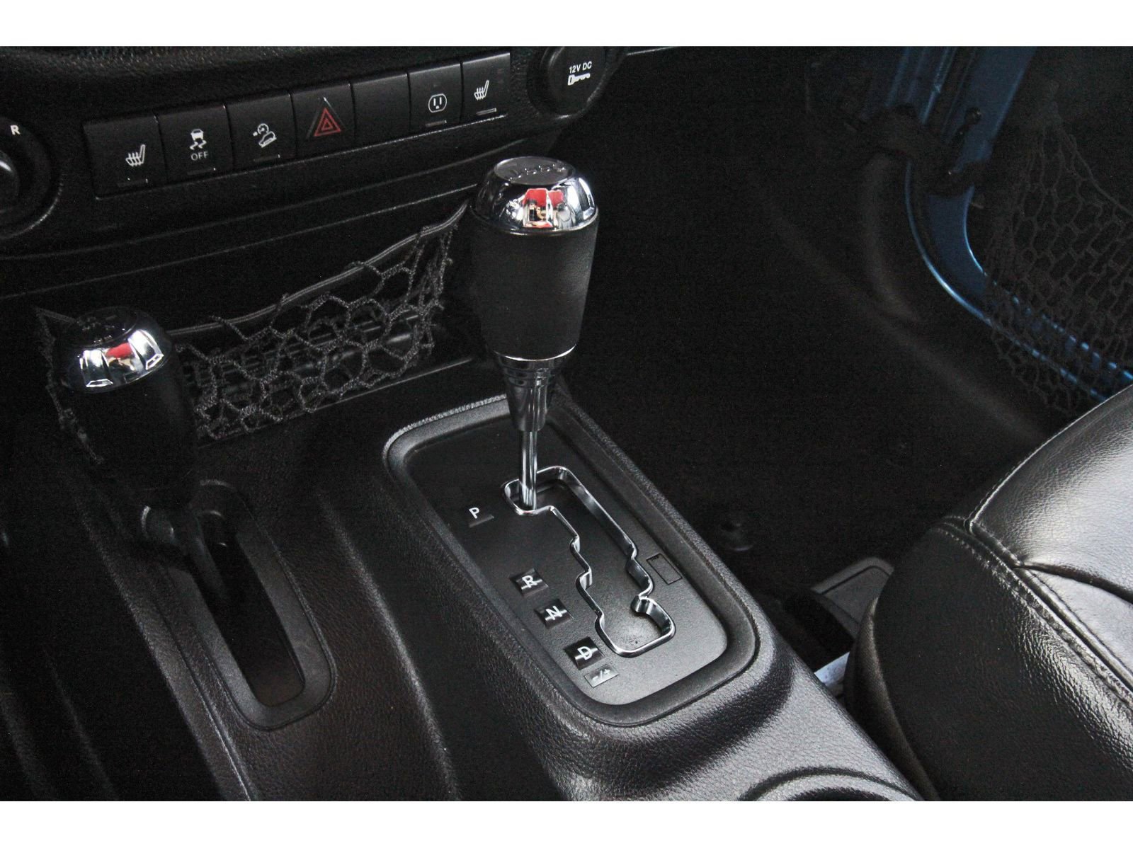 Used 2015 Jeep Wrangler Sahara image 26