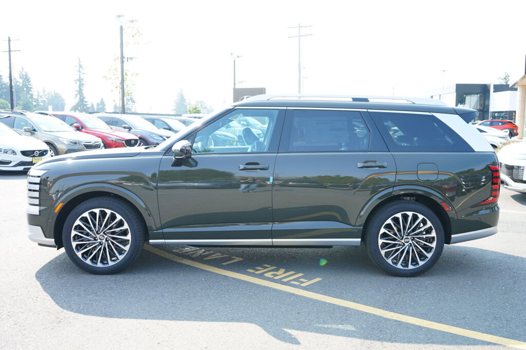 Used 2026 Hyundai Palisade Calligraphy image 13