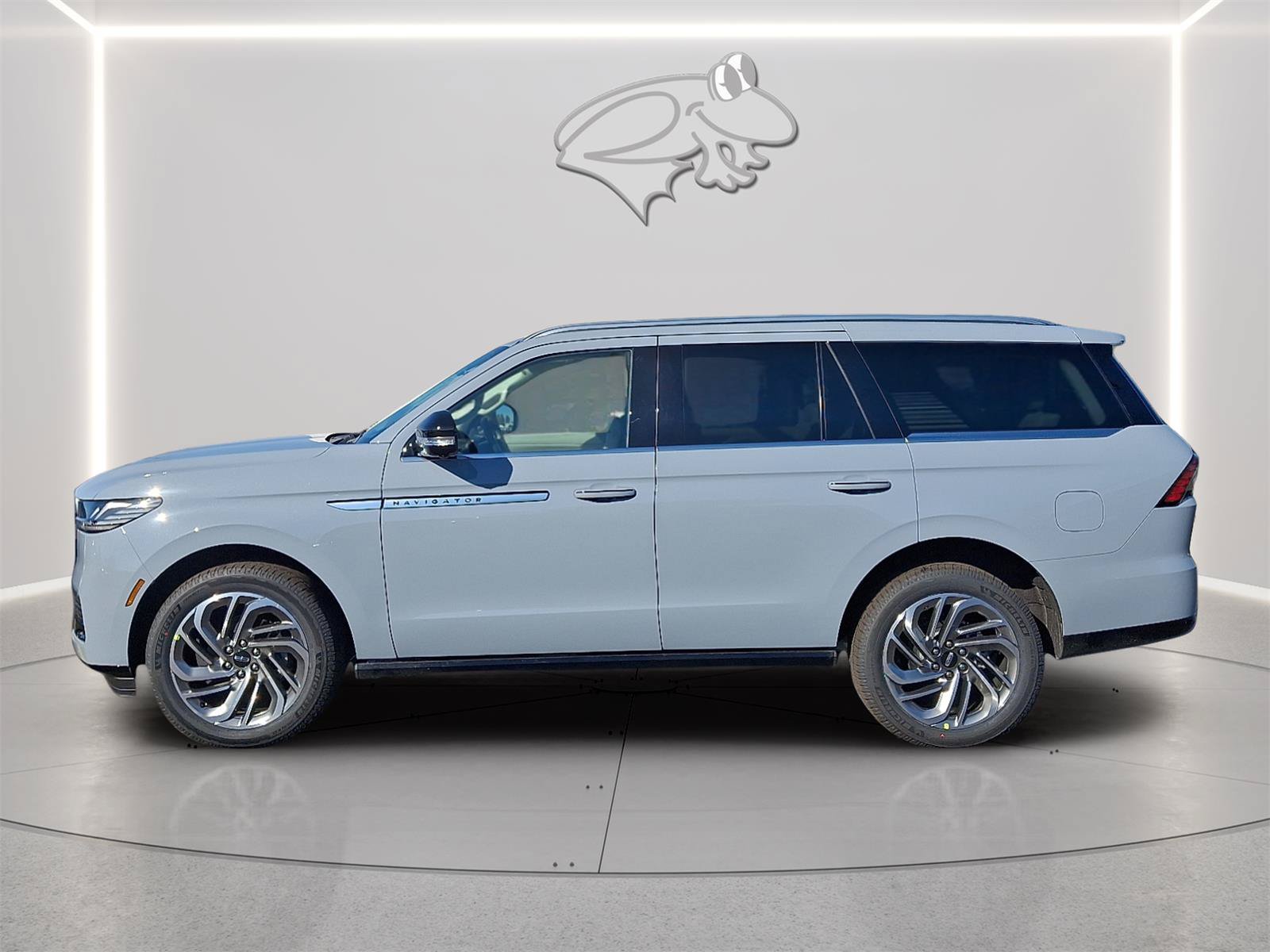 New 2025 Lincoln Navigator Reserve AWD/4WD image 5