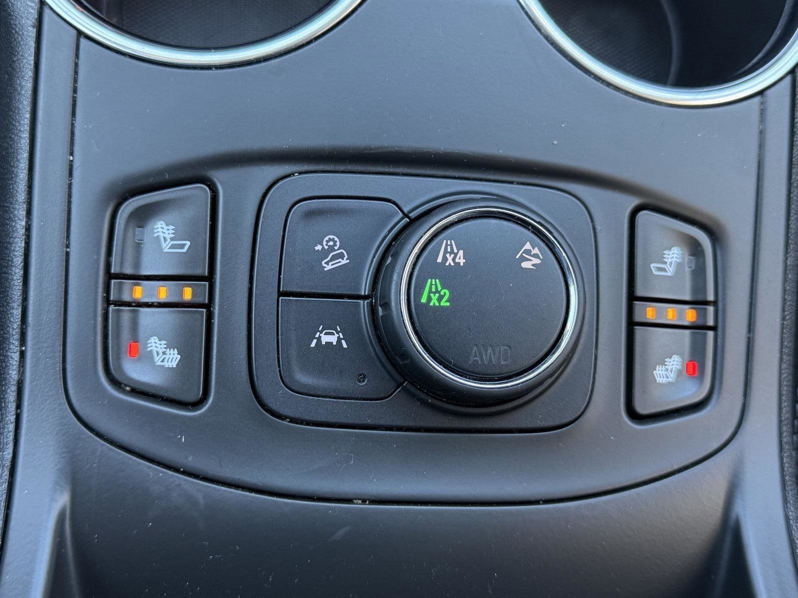 Used 2023 GMC Terrain SLE w/ Driver Convenience Package image 16