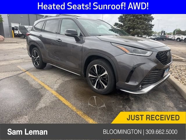 Used 2021 Toyota Highlander XSE AWD/4WD image 1