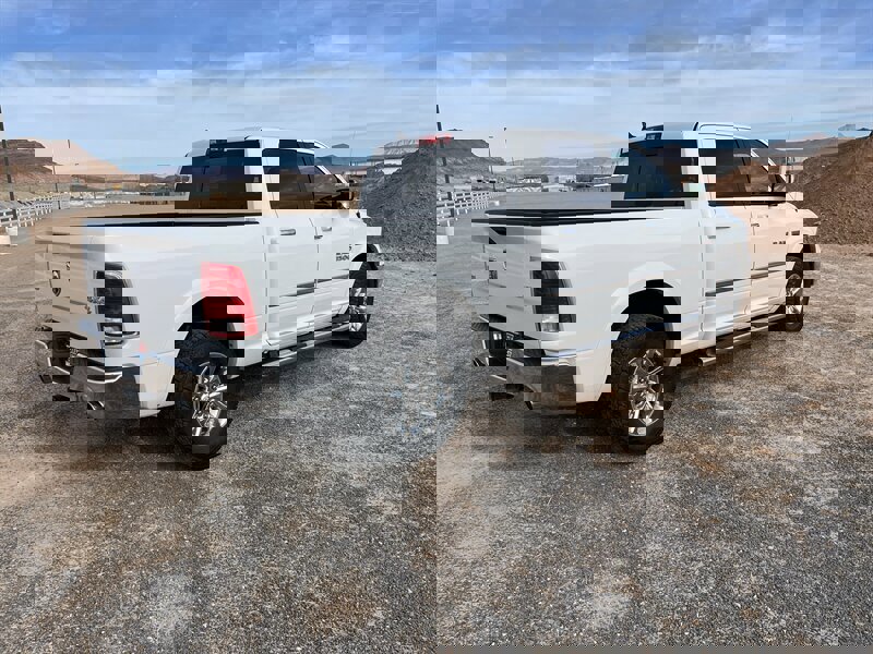 Used 2016 RAM 1500 Laramie w/ Convenience Group image 3