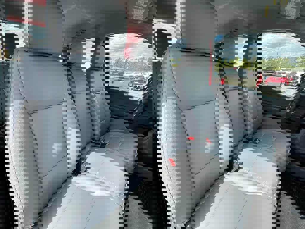 New 2025 Ford F250 XL w/ XL Chrome Package image 34