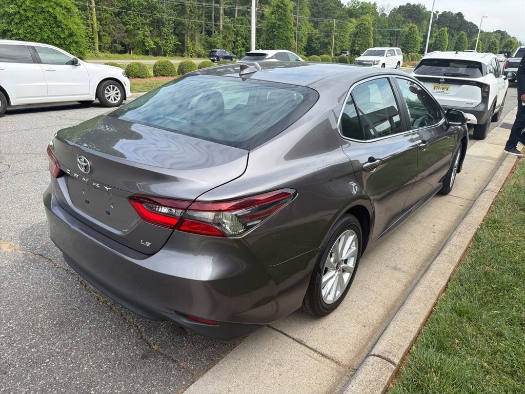 Used 2024 Toyota Camry LE FWD image 5