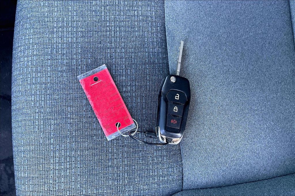 Used 2025 Ford F150 XLT w/ Equipment Group 301A Standard image 9