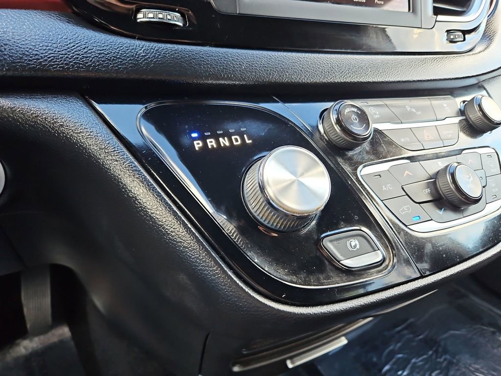 Used 2020 Chrysler Pacifica Touring-L image 16