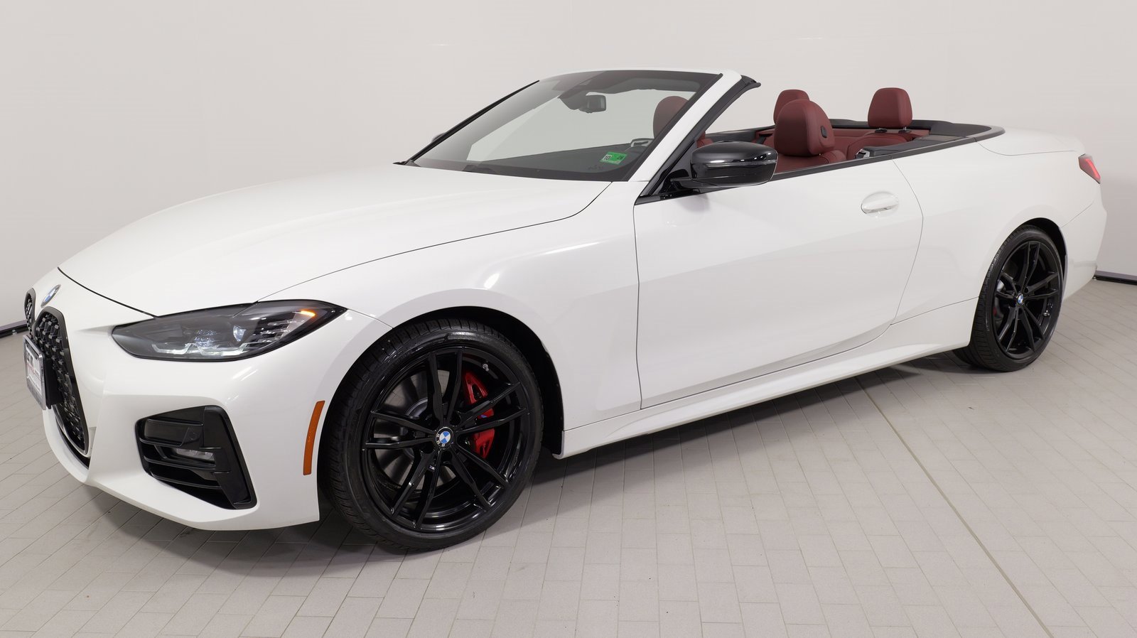 Used 2023 BMW 430i xDrive Convertible w/ M Sport Package image 4