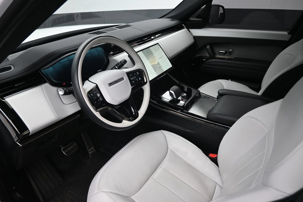 Used 2025 Land Rover Range Rover Sport Dynamic SE AWD/4WD image 21
