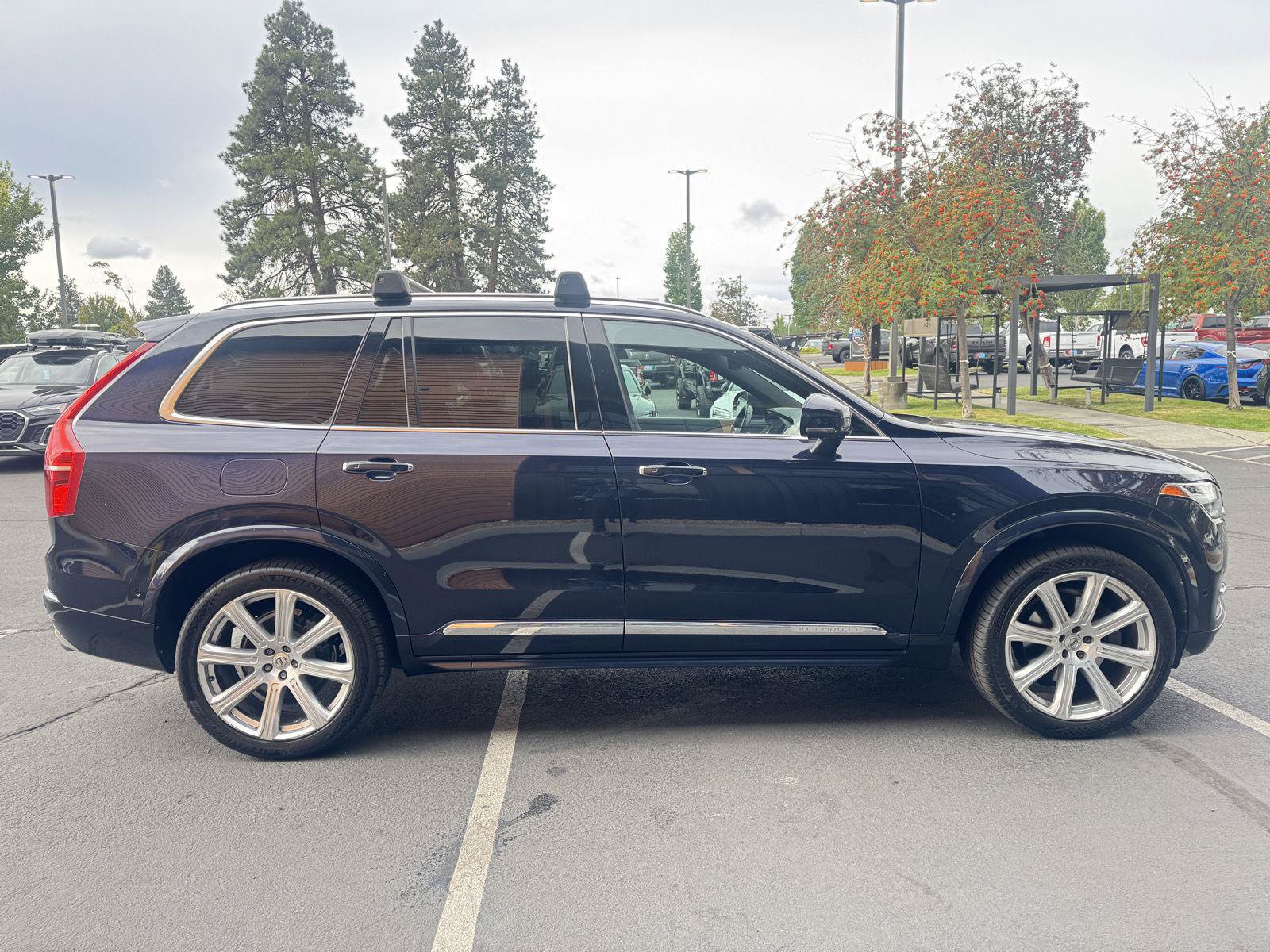 Used 2017 Volvo XC90 T6 Inscription w/ Vision Package AWD/4WD image 6