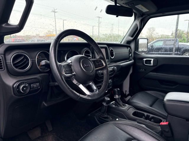 Used 2019 Jeep Wrangler Unlimited Sahara w/ Cold Weather Group AWD/4WD image 18