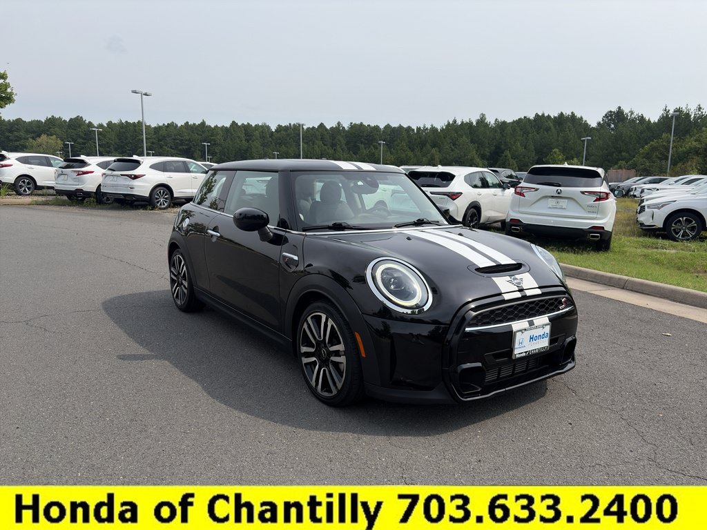Used 2022 MINI Cooper S FWD image 1