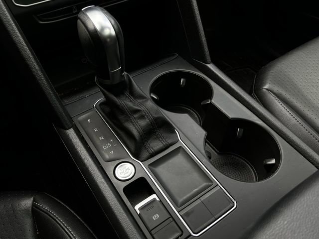 Used 2019 Volkswagen Atlas SE w/ Panoramic Sunroof Package FWD image 24