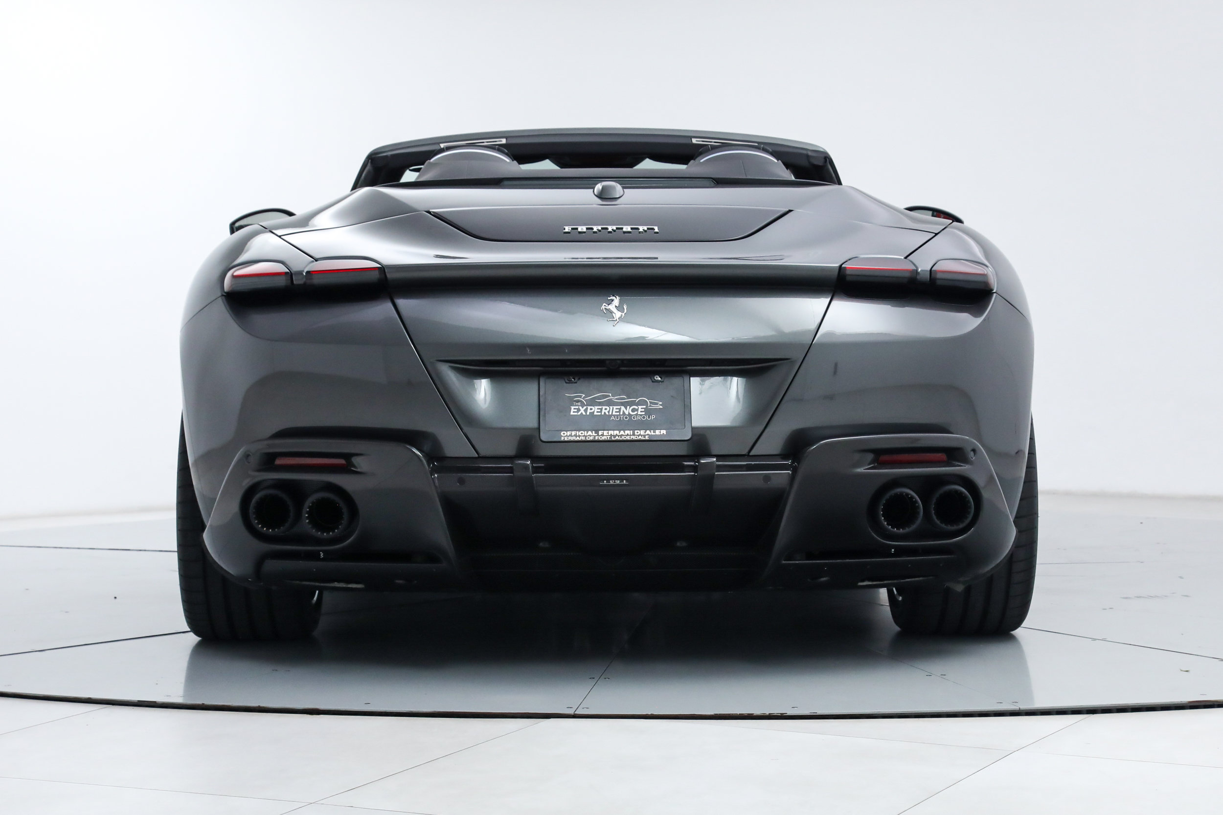 Certified 2025 Ferrari Roma Spider RWD image 8