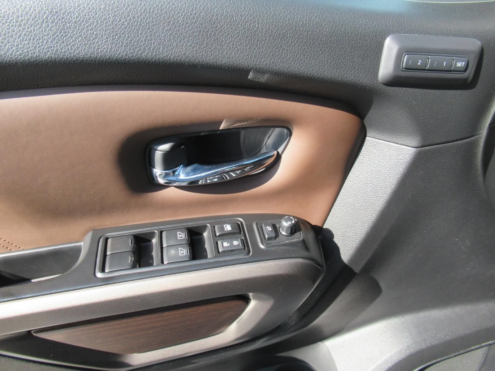 Used 2023 Nissan Titan Platinum Reserve w/ Moonroof Package AWD/4WD image 22