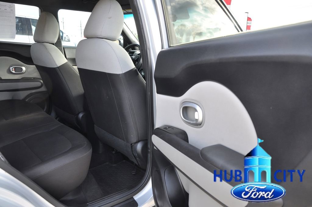 Used 2016 Kia Soul FWD image 15