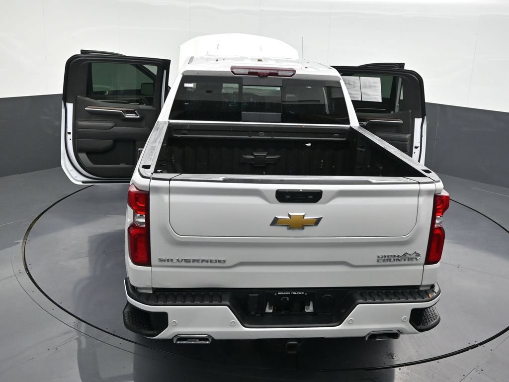 Used 2025 Chevrolet Silverado 1500 High Country w/ High Country Premium Package AWD/4WD image 35