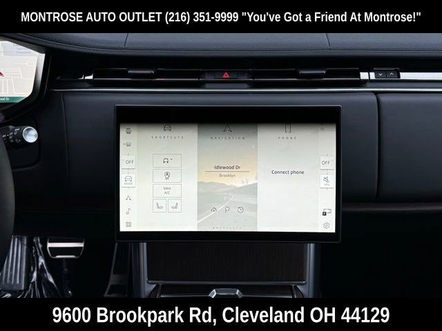 New 2025 Land Rover Range Rover SE image 17