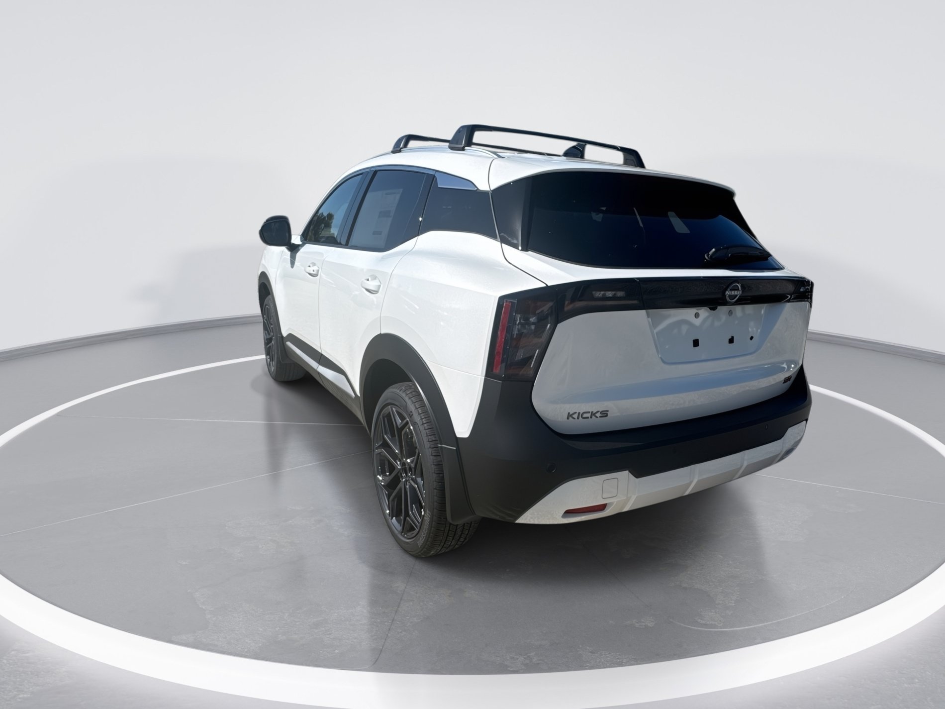 New 2026 Nissan Kicks SR w/ Cold Weather Package FWD image 6