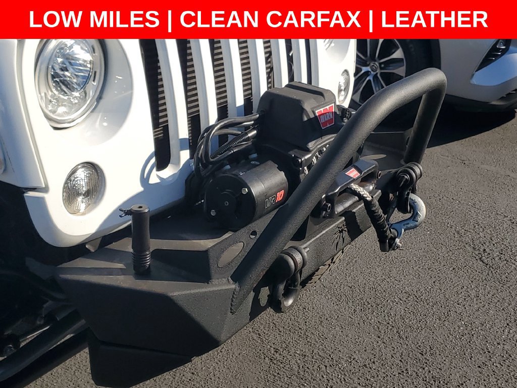 Used 2018 Jeep Wrangler Unlimited Rubicon w/ Connectivity Group AWD/4WD image 13