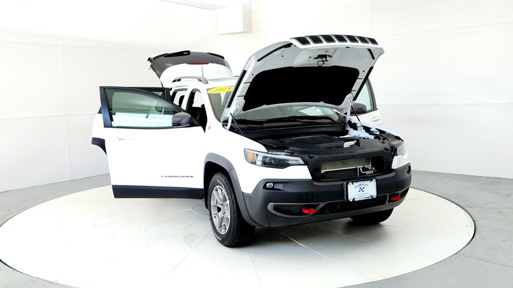 Used 2021 Jeep Cherokee Trailhawk w/ Sun, Sound & Nav Group AWD/4WD image 9