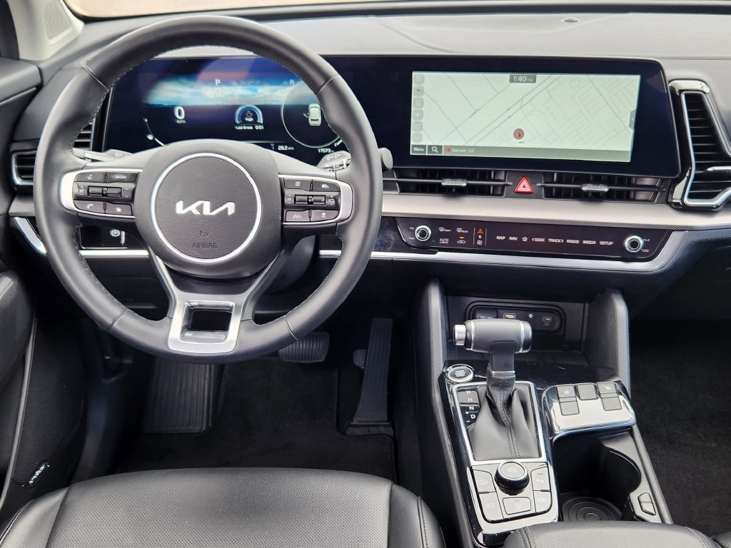 Used 2025 Kia Sportage SX FWD image 13
