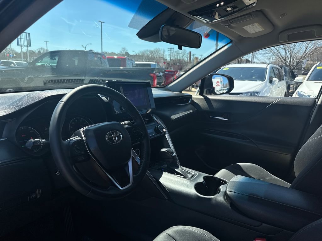 Used 2023 Toyota Venza LE AWD/4WD image 15