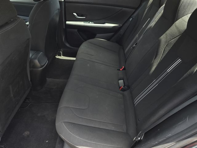 Used 2023 Hyundai Elantra SEL w/ Preferred Accessory Package FWD image 27