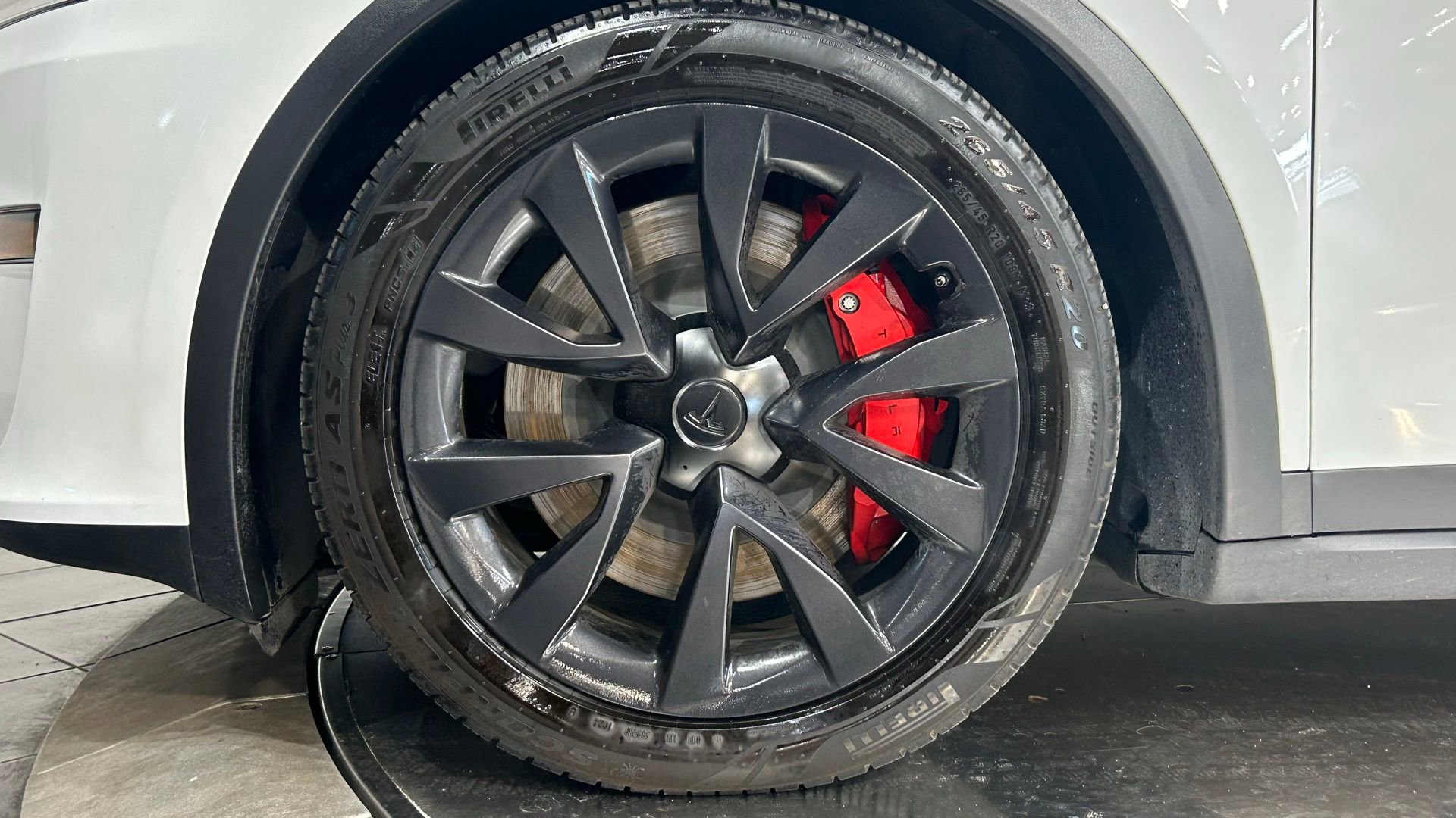 Used 2023 Tesla Model X Plaid image 25