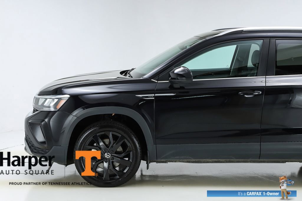 Used 2023 Volkswagen Taos SE w/ Panoramic Sunroof Package image 40