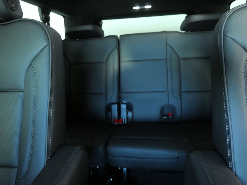 New 2026 GMC Yukon XL Denali w/ Denali Reserve Package AWD/4WD image 15