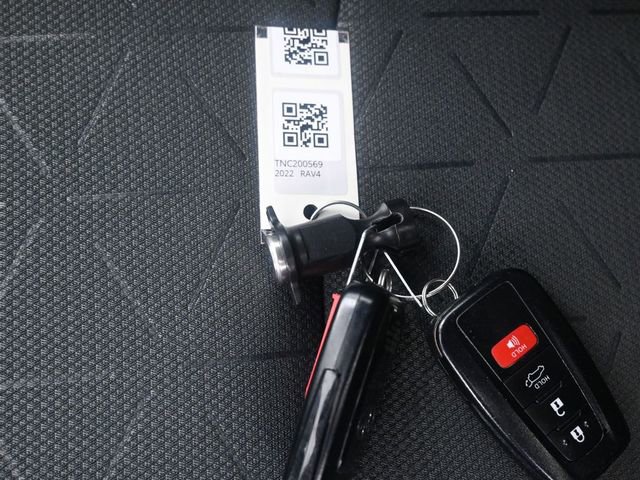 Used 2022 Toyota RAV4 XLE w/ Convenience Package image 11