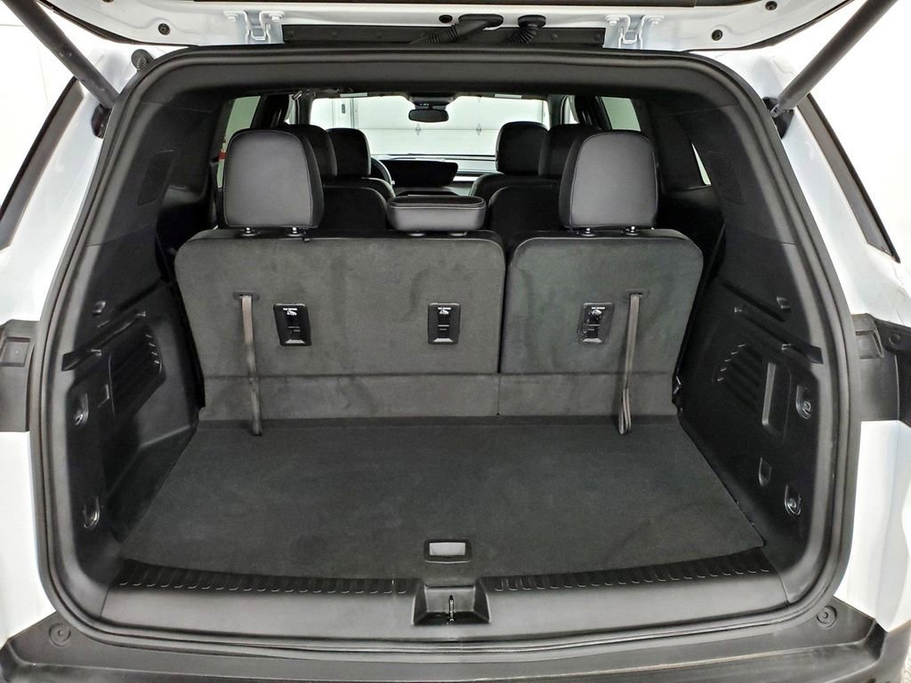 Used 2025 Buick Enclave Preferred image 22