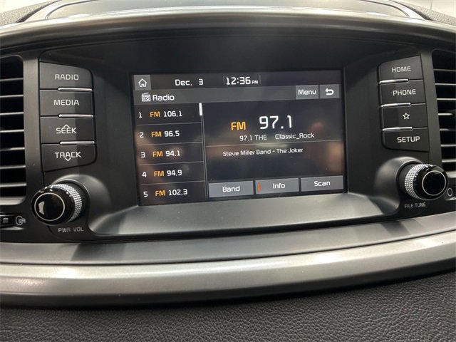 Used 2020 Kia Sorento L image 16