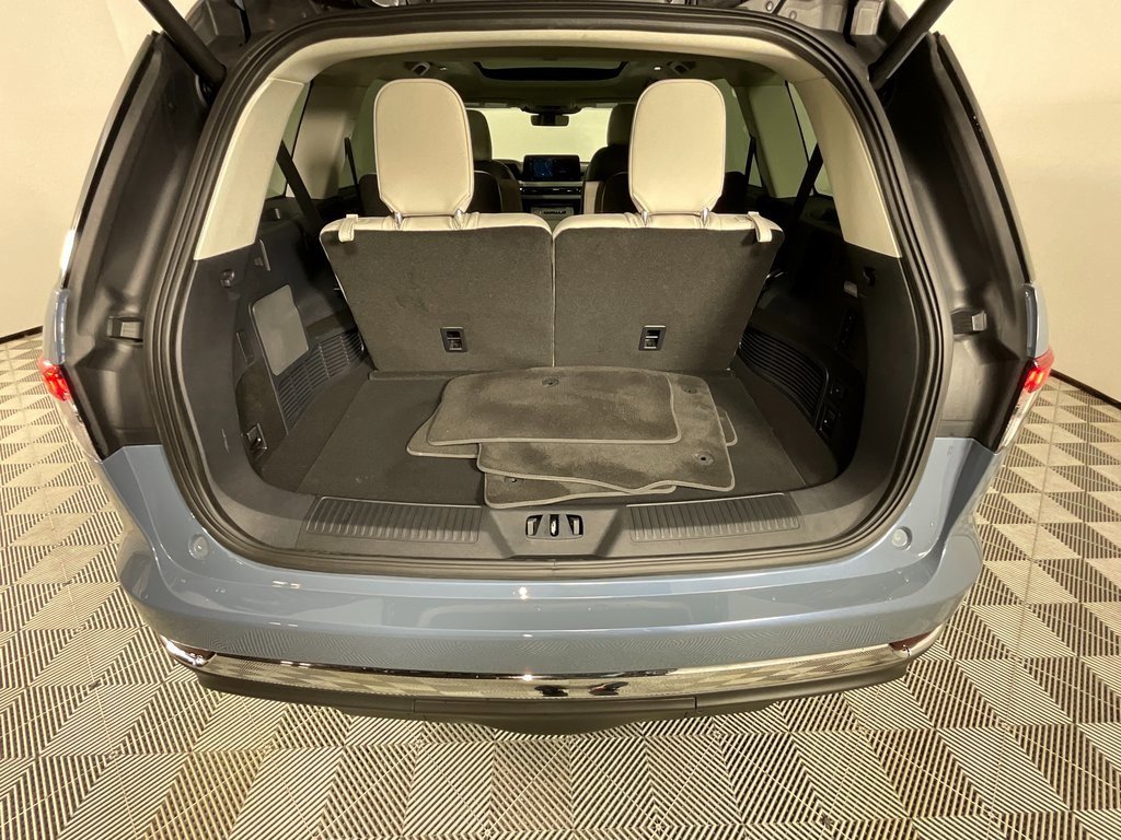 Used 2025 Lincoln Aviator Reserve image 27