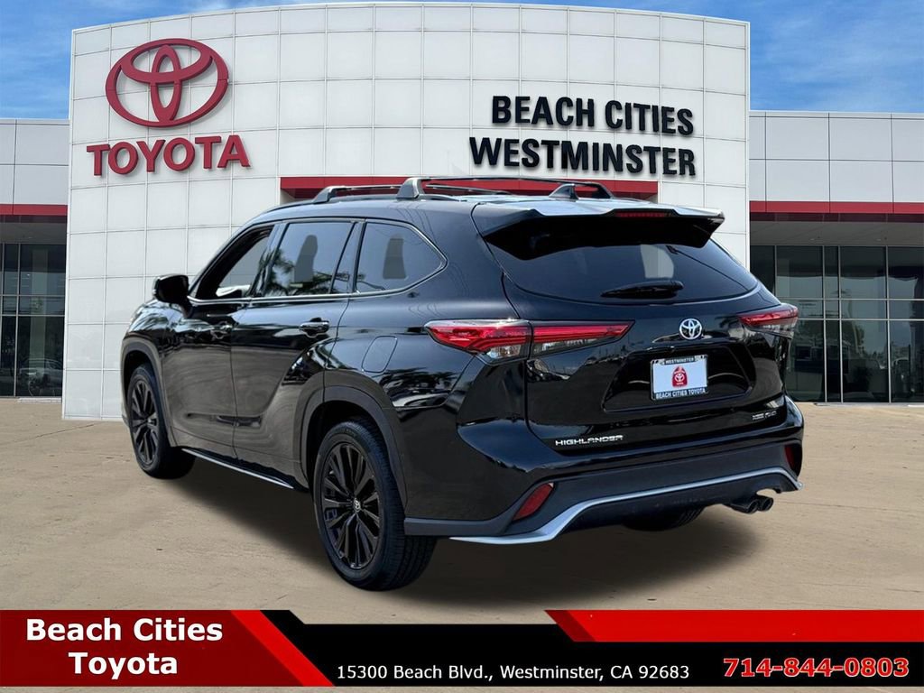Used 2023 Toyota Highlander XSE AWD/4WD image 8