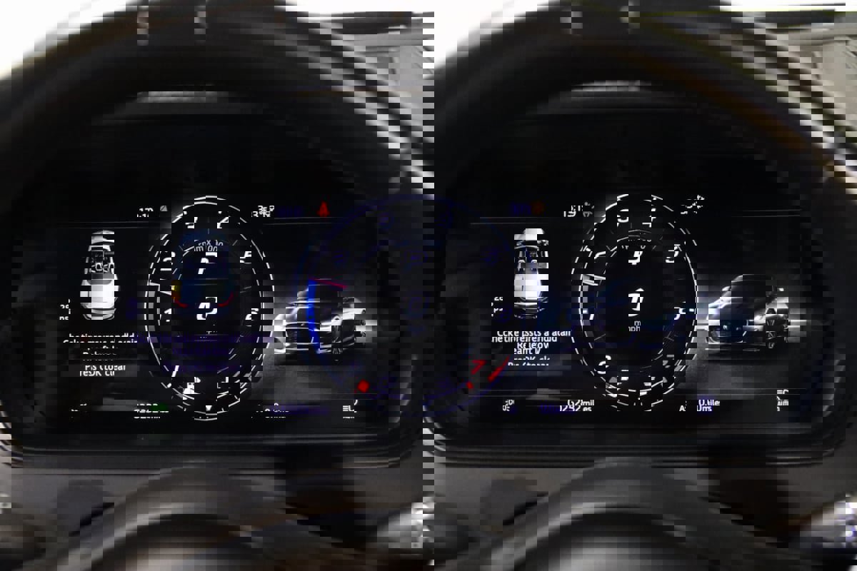 Used 2021 Jaguar F-TYPE R-Dynamic image 47