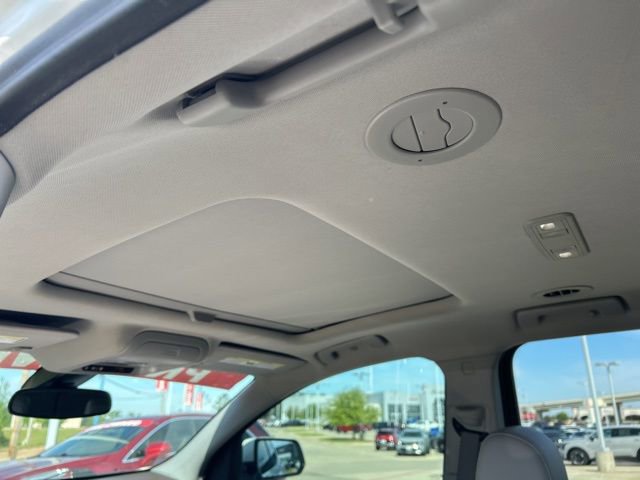 Used 2023 GMC Acadia SLT image 50