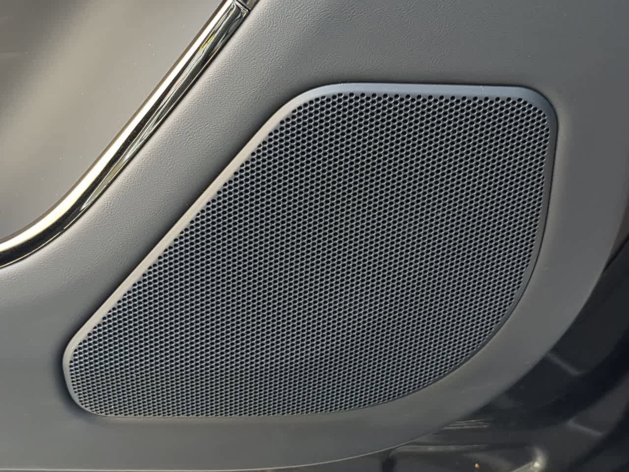 Used 2024 Land Rover Range Rover Sport SE image 33