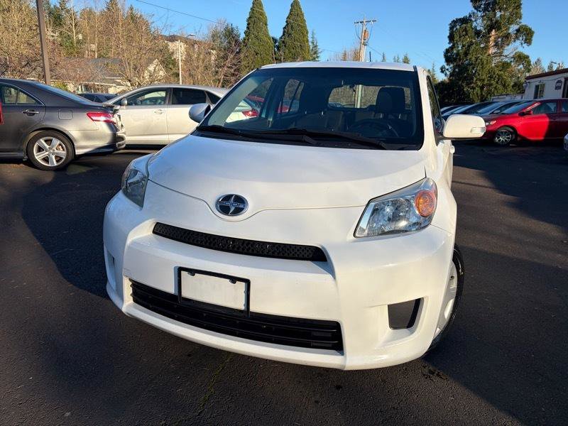 Used 2010 Scion xD image 2
