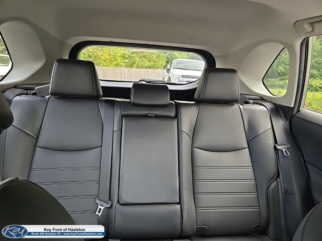 Used 2021 Toyota RAV4 AWD Hybrid image 29