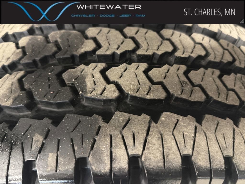 Used 2024 RAM 2500 Tradesman w/ Chrome Appearance Group image 21