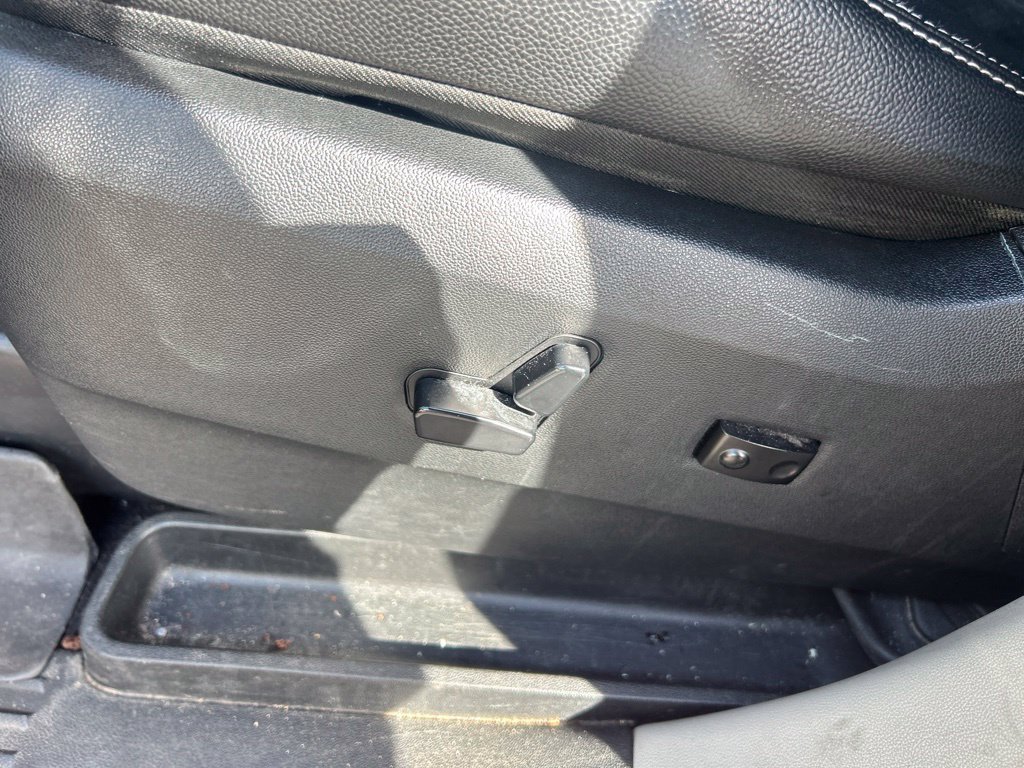 Used 2017 Dodge Grand Caravan SXT FWD image 17