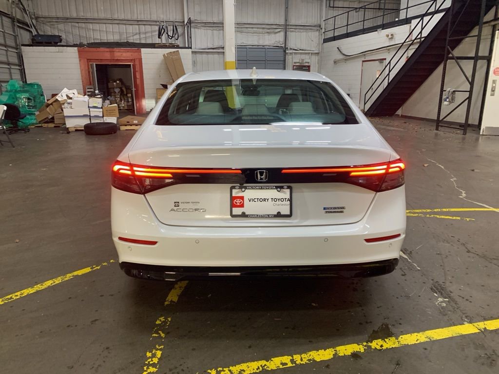 Used 2025 Honda Accord Touring image 5
