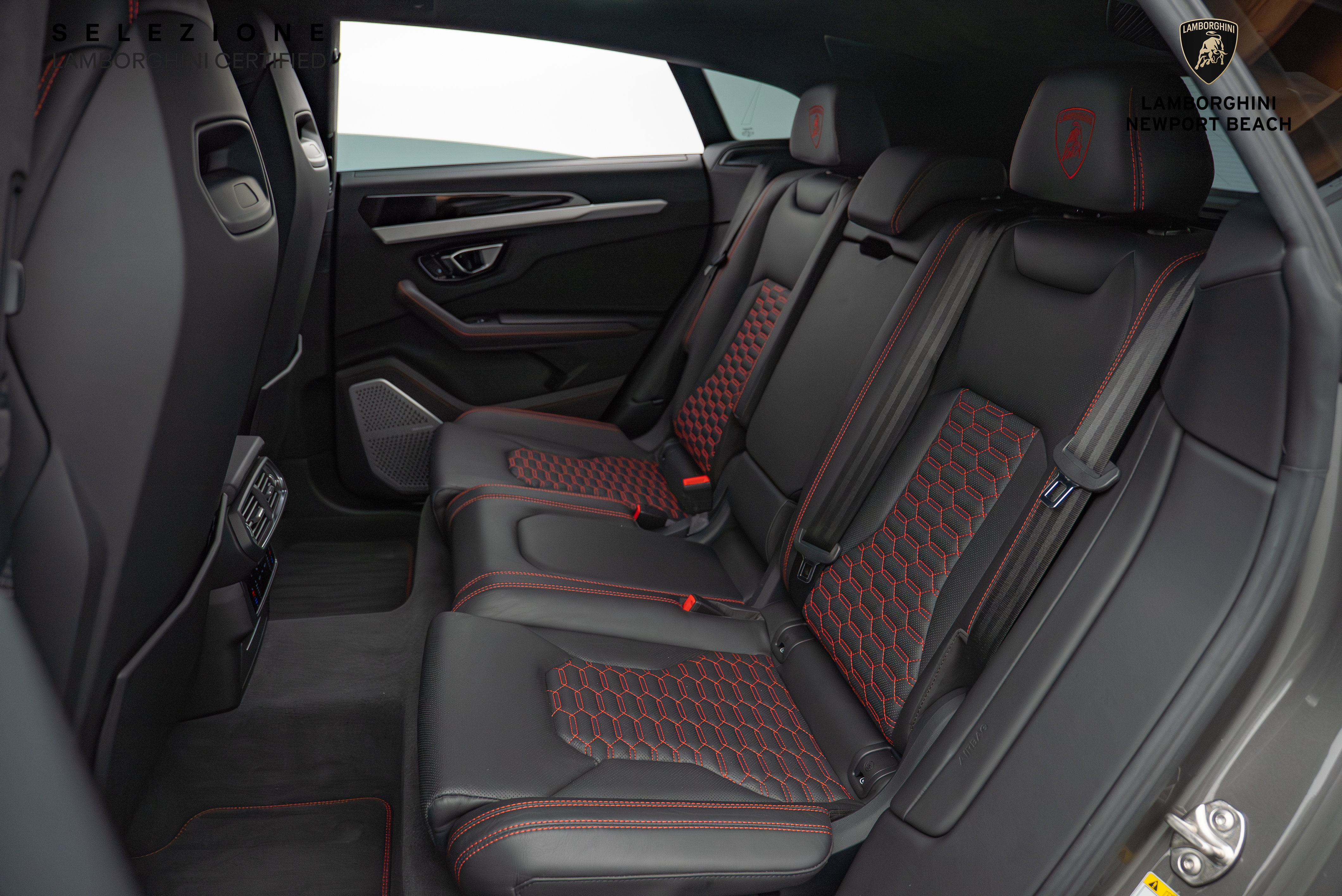 Used 2021 Lamborghini Urus image 23