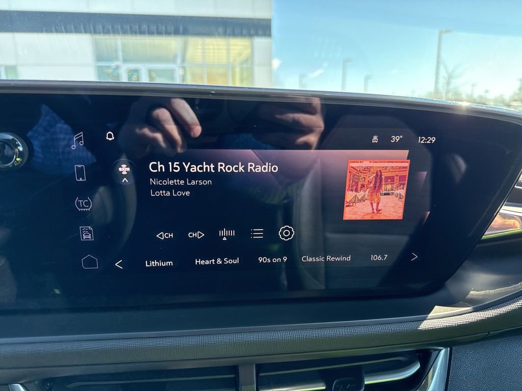 Certified 2025 Buick Envista Preferred image 10